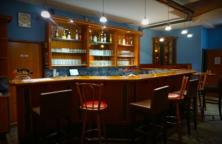 Am Tresen - Café - Bar - dartnroll.de
